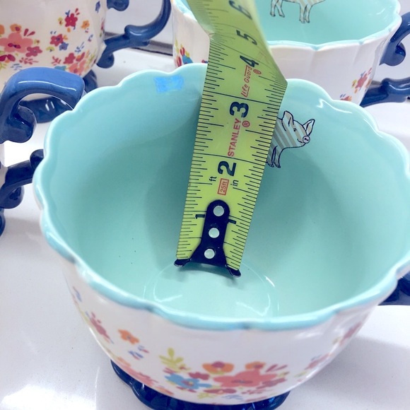 💯SOLD💯Urban market vintage style coffee or soup mugs. Four piece set - Picture 3 of 9